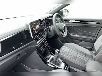 Used Volkswagen T-Roc 2025 for sale - 77177497: Photo