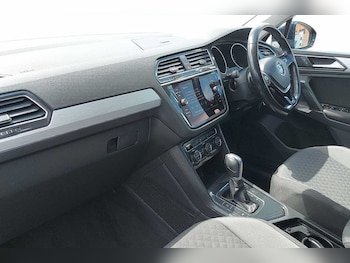 Used Volkswagen Tiguan 2017 for sale - 78785777: Photo