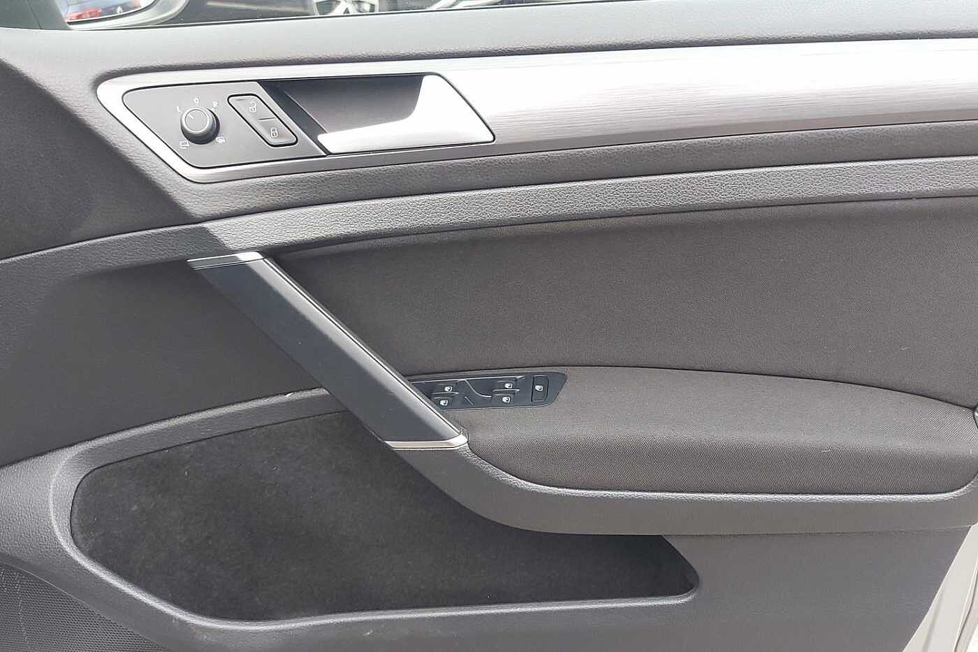 Used Volkswagen Golf 2020 for sale - 77855148: Photo 21