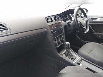 Used Volkswagen Golf 2020 for sale - 77855148: Photo