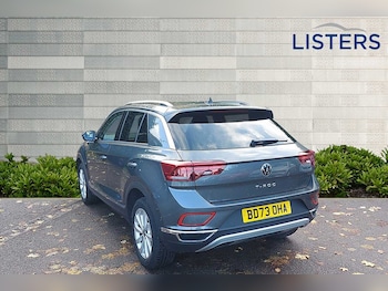 Used Volkswagen T-Roc 2023 for sale - 76410254: Photo