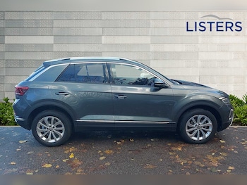 Used Volkswagen T-Roc 2023 for sale - 76410254: Photo