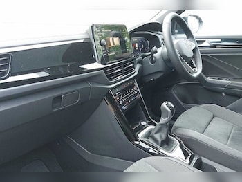 Used Volkswagen T-Roc 2025 for sale - 76800629: Photo