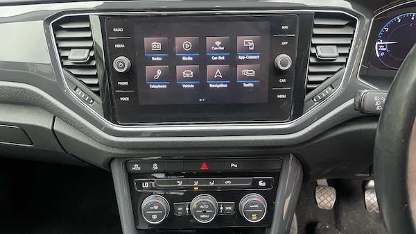 Used Volkswagen T-Roc 2020 for sale - 76111172: Photo 10