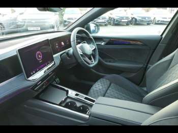 Used Volkswagen Passat 2025 for sale - 74510301: Photo