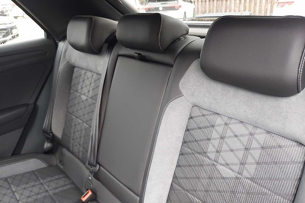 Used Volkswagen T-Roc 2025 for sale - 76111055: Photo 11