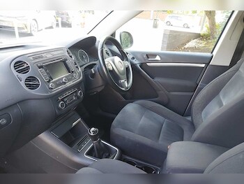 Used Volkswagen Tiguan 2014 for sale - 76110592: Photo 2