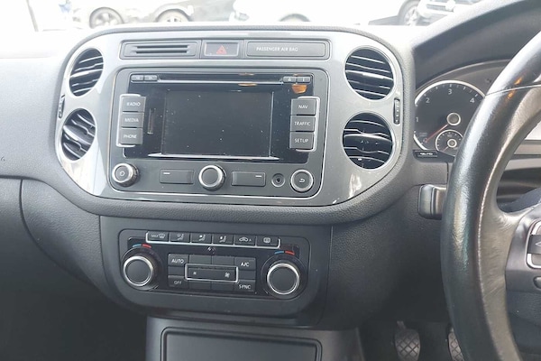 Used Volkswagen Tiguan 2014 for sale - 76110592: Photo 9