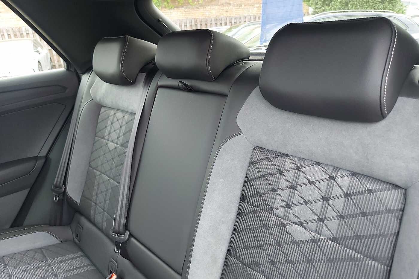 Used Volkswagen T-Roc 2025 for sale - 76110944: Photo 11