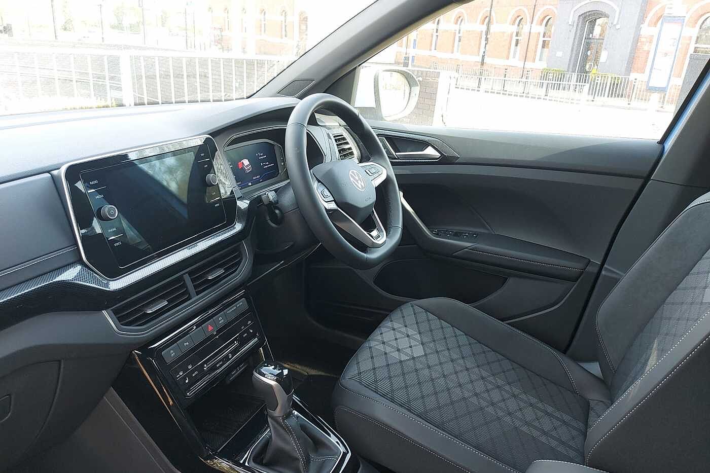 Used Volkswagen T-Cross 2025 for sale - 76110470: Photo 2