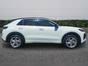 Used Volkswagen T-Roc 2026 for sale - 79094639: Photo