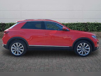 Used Volkswagen T-Roc 2019 for sale - 77893609: Photo