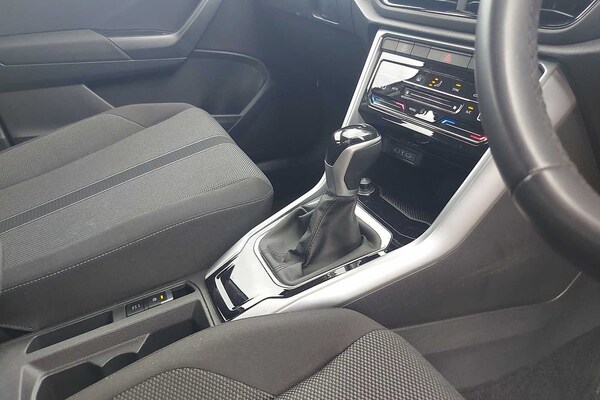 Used Volkswagen T-Roc 2023 for sale - 76110583: Photo 10