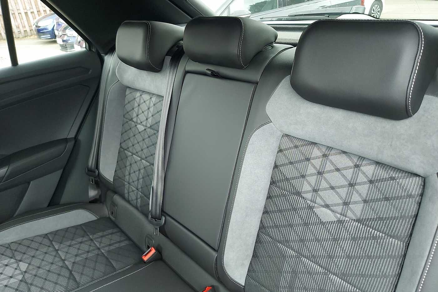 Used Volkswagen T-Roc 2025 for sale - 76110957: Photo 11