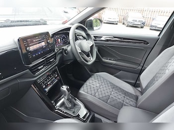 Used Volkswagen T-Roc 2025 for sale - 76110957: Photo 2