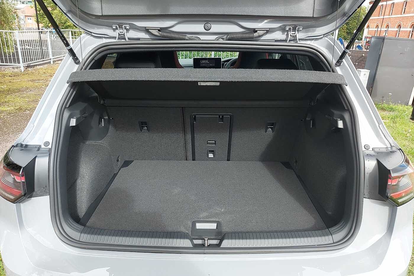 Used Volkswagen Golf 2025 for sale - 76110763: Photo 12