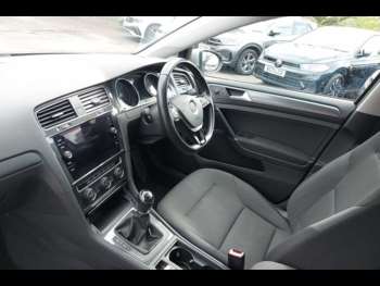 Used Volkswagen Golf 2019 for sale - 74257163: Photo