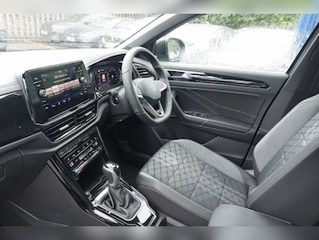Used Volkswagen T-Roc 2025 for sale - 79454670: Photo