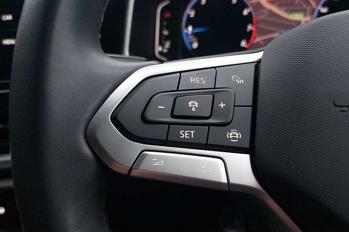 Used Volkswagen T-Roc 2023 for sale - 77176885: Photo 19