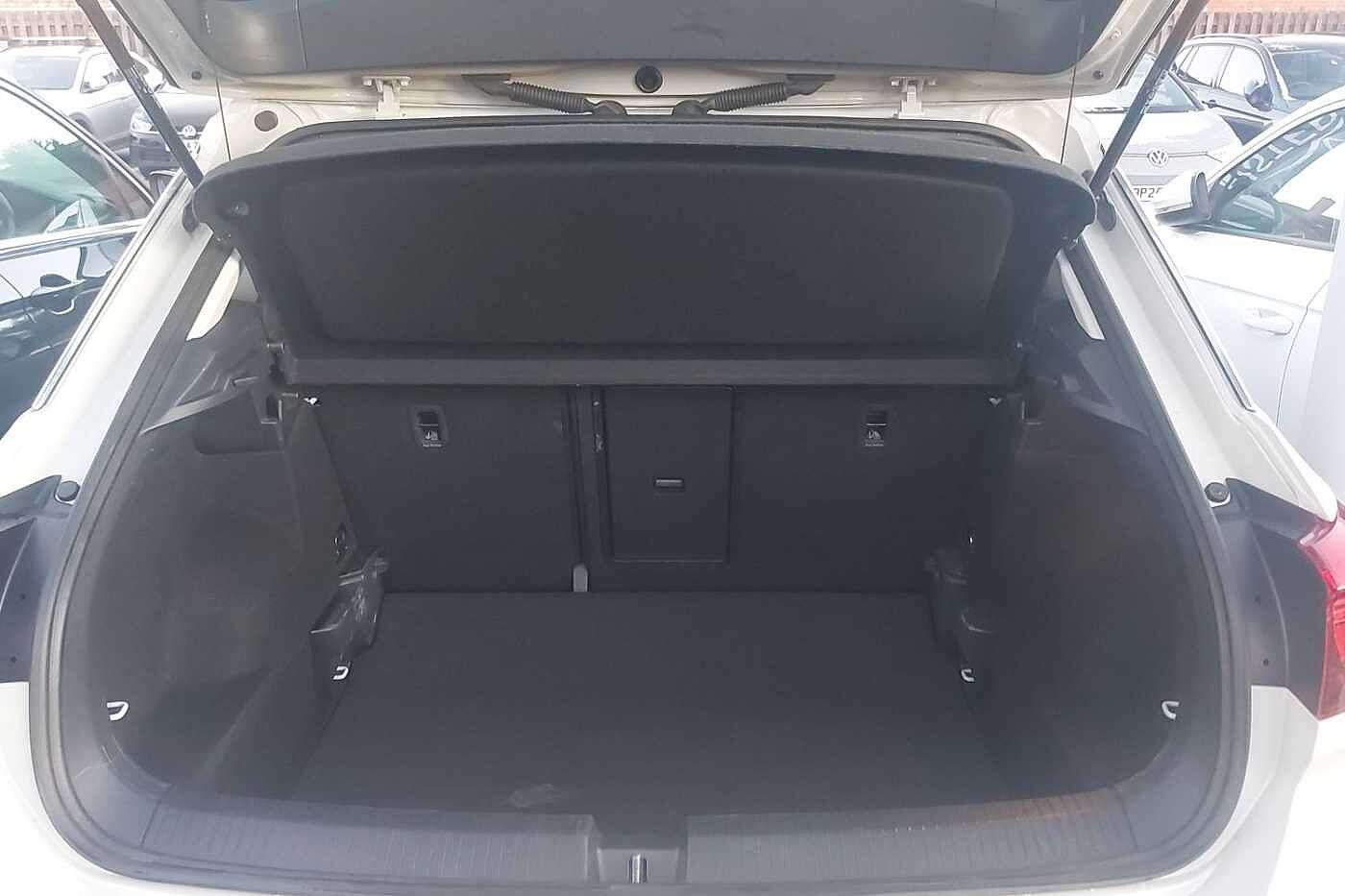 Used Volkswagen T-Roc 2022 for sale - 77177663: Photo 11