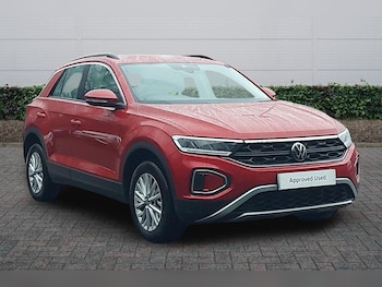 Used Volkswagen T-Roc 2023 for sale - 77388433: Photo