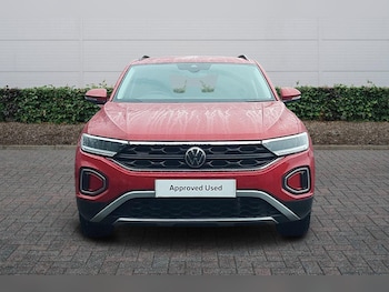 Used Volkswagen T-Roc 2023 for sale - 77388433: Photo