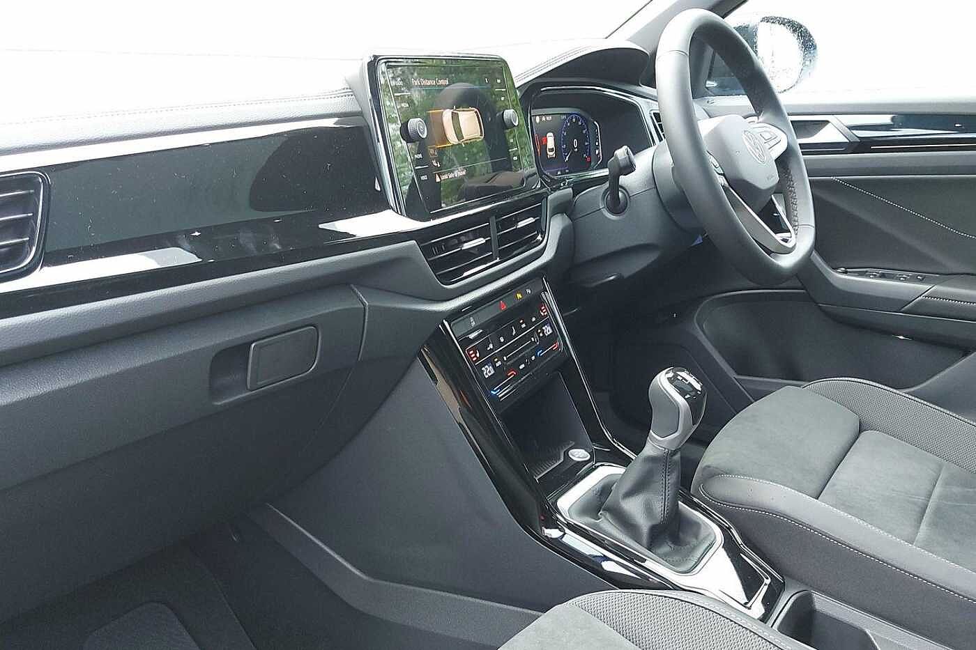 Used Volkswagen T-Roc 2025 for sale - 77176845: Photo 2