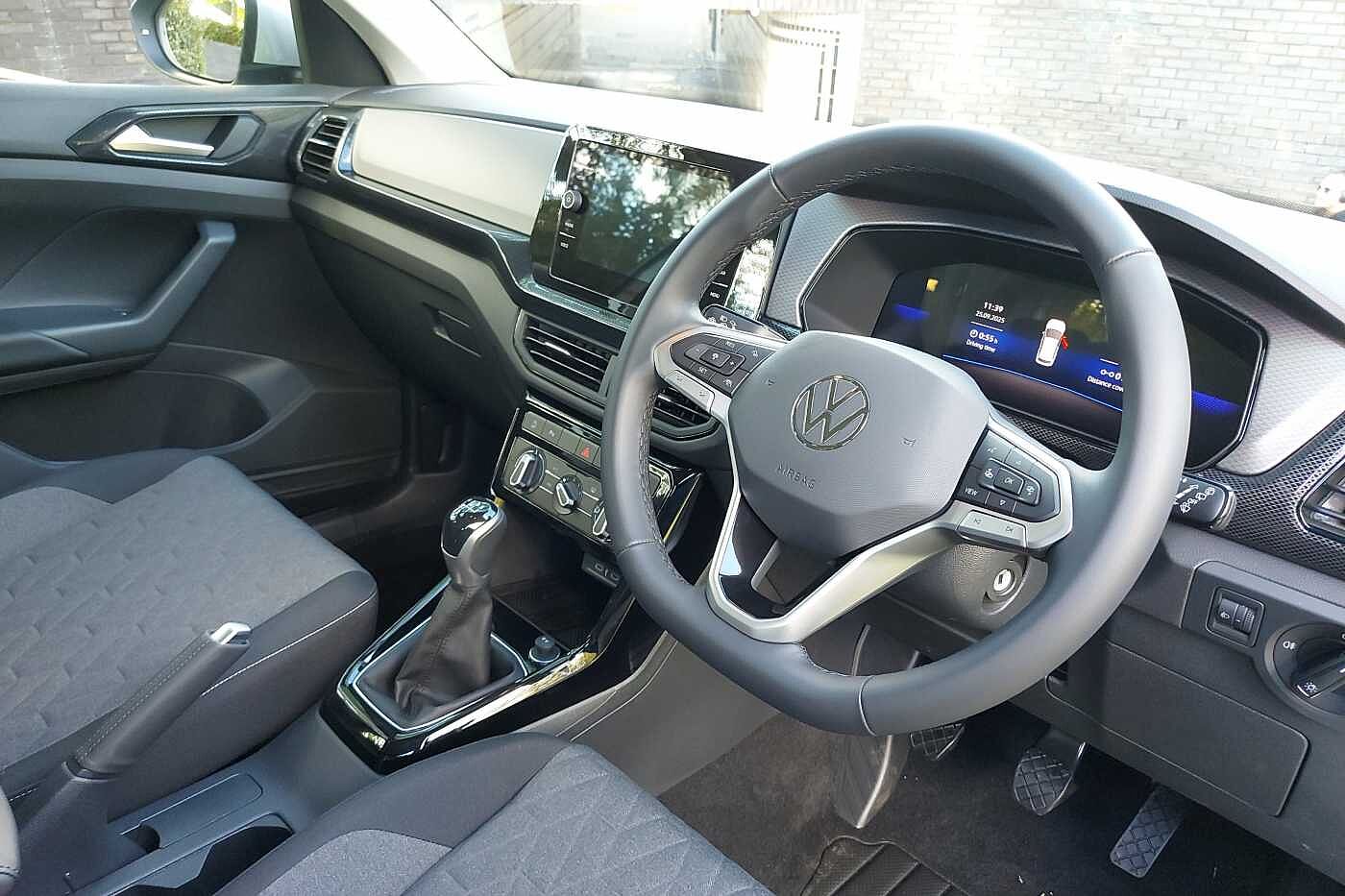 Used Volkswagen T-Cross 2025 for sale - 77176703: Photo 6