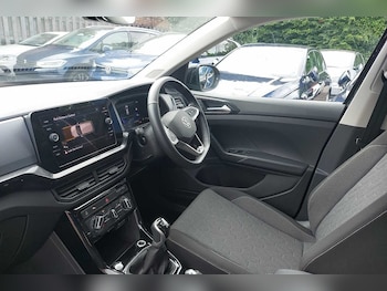 Used Volkswagen T-Cross 2024 for sale - 76110922: Photo 2