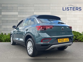 Used Volkswagen T-Roc 2023 for sale - 75031750: Photo