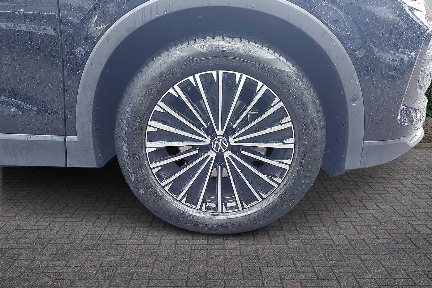 Used Volkswagen Tiguan 2024 for sale - 77388444: Photo 5