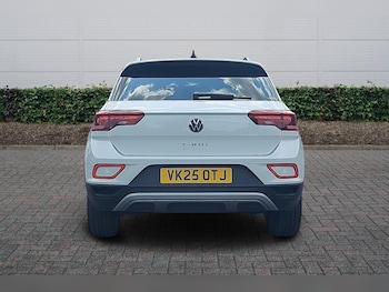 Used Volkswagen T-Roc 2025 for sale - 79226486: Photo