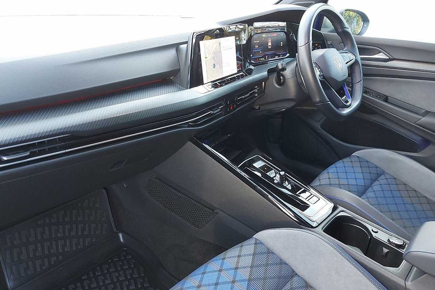 Used Volkswagen Golf 2023 for sale - 76410240: Photo 2