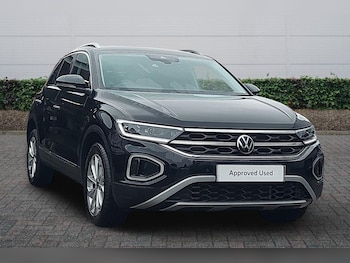 Used Volkswagen T-Roc 2022 for sale - 77739391: Photo