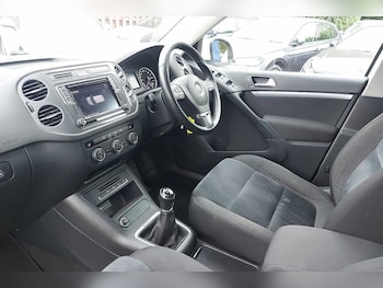 Used Volkswagen Tiguan 2015 for sale - 75602310: Photo