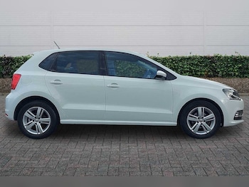 Used Volkswagen Polo 2017 for sale - 79534319: Photo