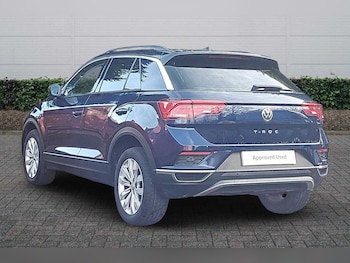 Used Volkswagen T-Roc 2019 for sale - 77254432: Photo