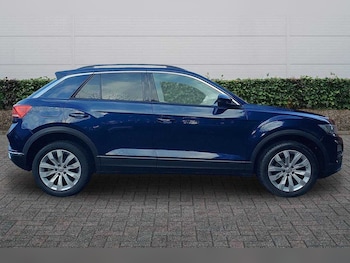Used Volkswagen T-Roc 2019 for sale - 77254432: Photo