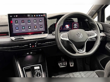 Used Volkswagen Golf 2025 for sale - 77587993: Photo