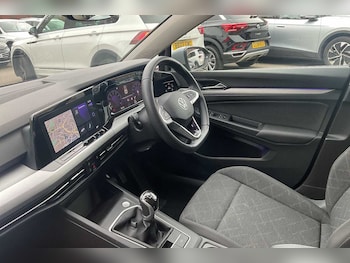 Used Volkswagen Golf 2023 for sale - 76139757: Photo 2