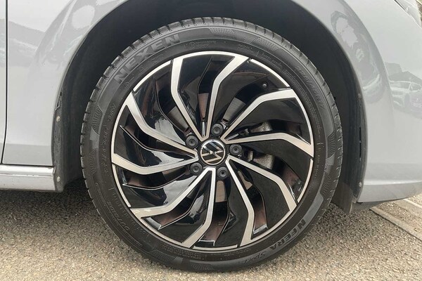 Used Volkswagen Golf 2023 for sale - 76139757: Photo 5