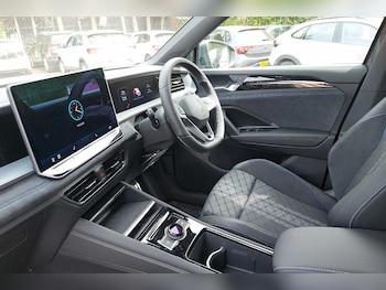 Used Volkswagen Touran 2025 for sale - 76110467: Photo