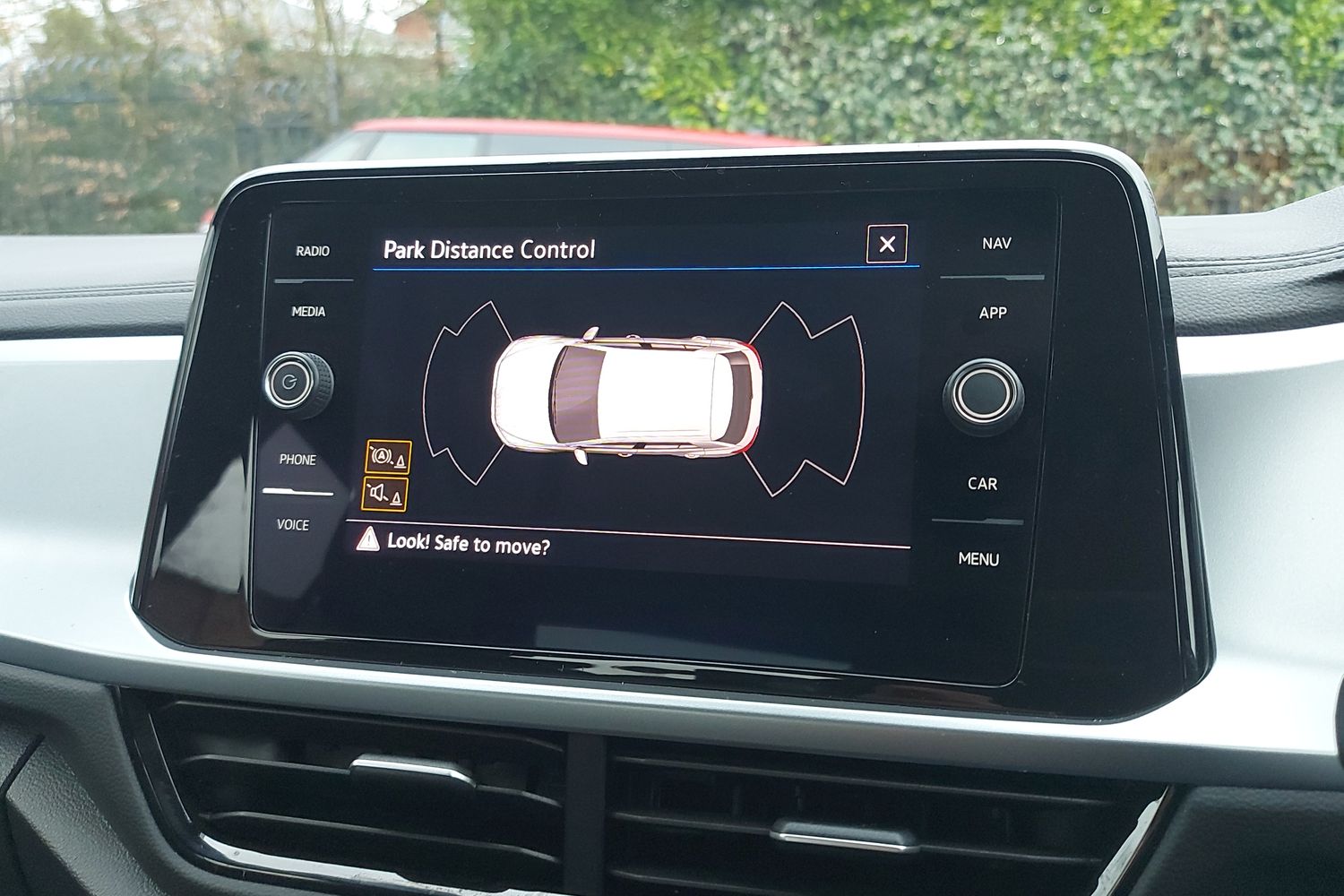 Used Volkswagen T-Roc 2023 for sale - 77613760: Photo 11