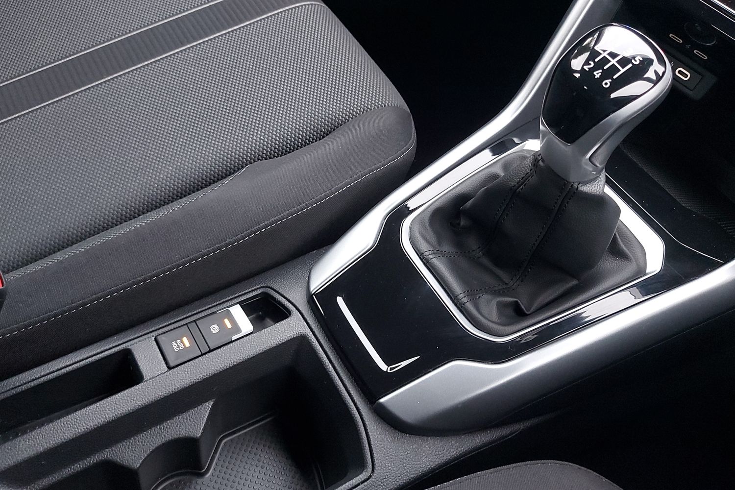 Used Volkswagen T-Roc 2023 for sale - 77613760: Photo 15