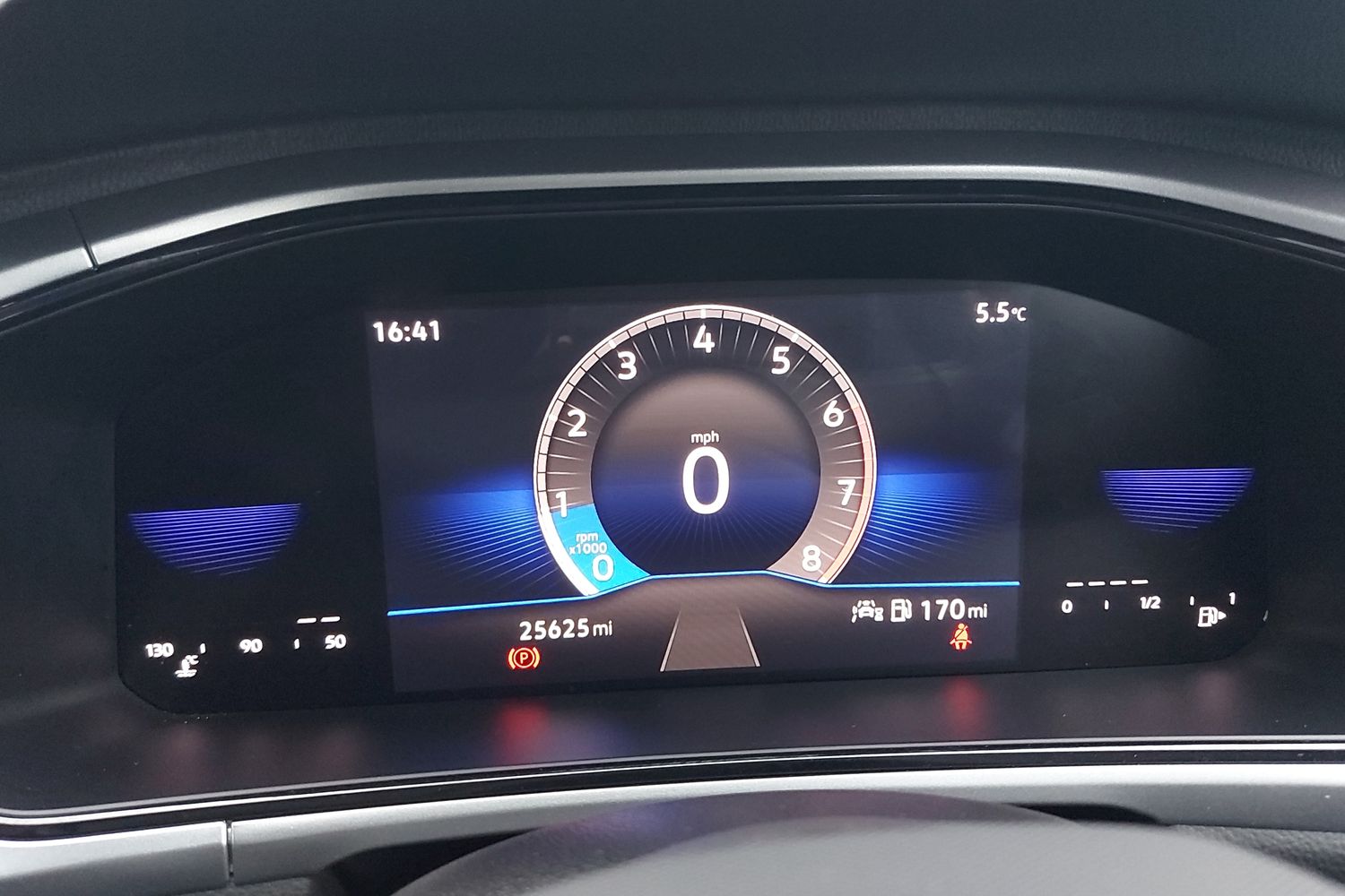 Used Volkswagen T-Roc 2023 for sale - 77613760: Photo 18