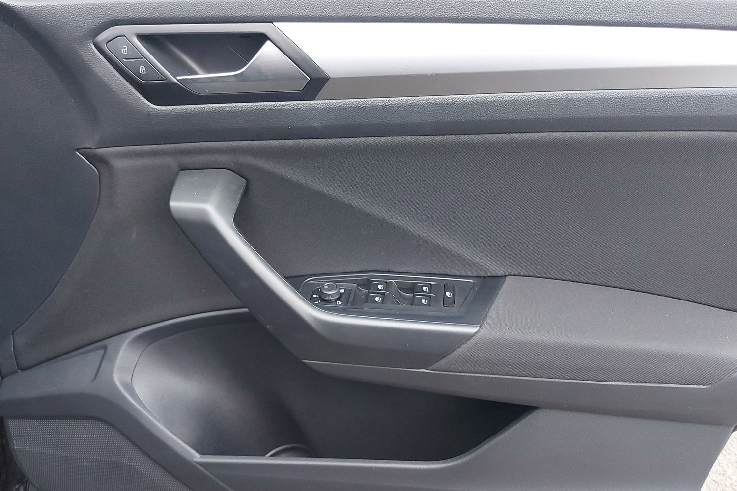 Used Volkswagen T-Roc 2023 for sale - 77613760: Photo 20