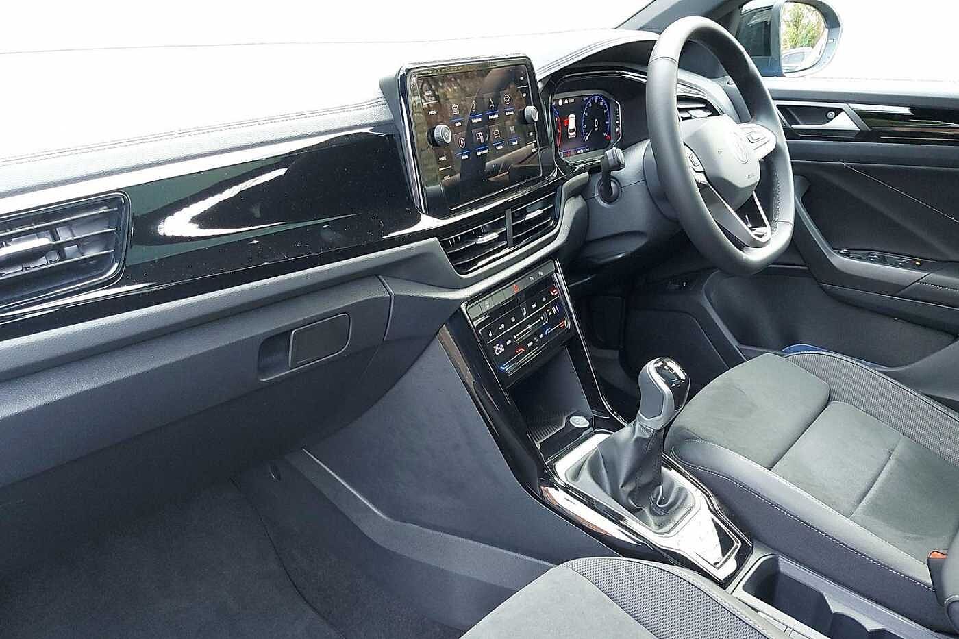 Used Volkswagen T-Roc 2025 for sale - 77176797: Photo 2