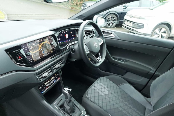 Used Volkswagen Polo 2024 for sale - 76110683: Photo 2