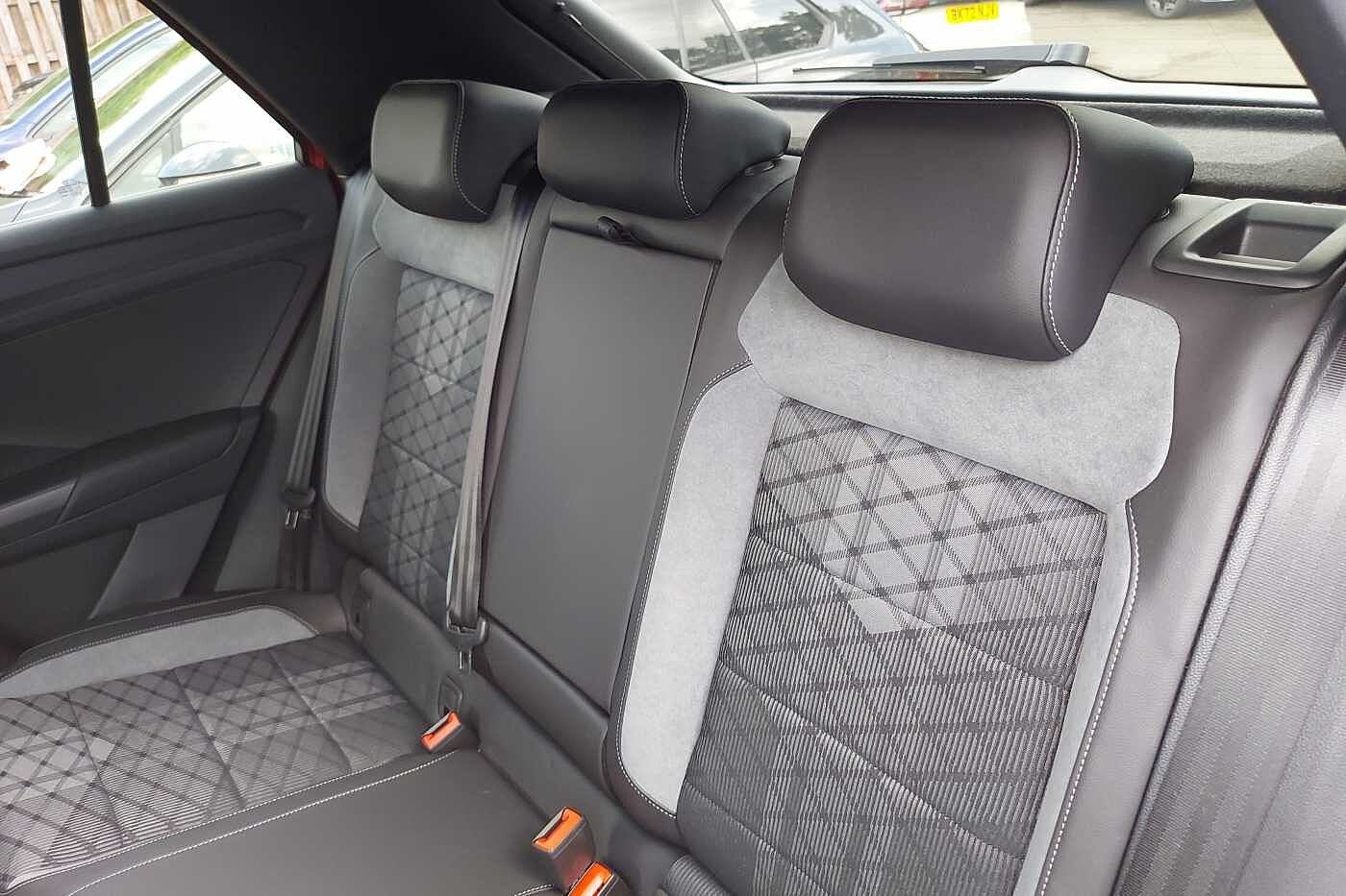 Used Volkswagen T-Roc 2025 for sale - 76800438: Photo 11