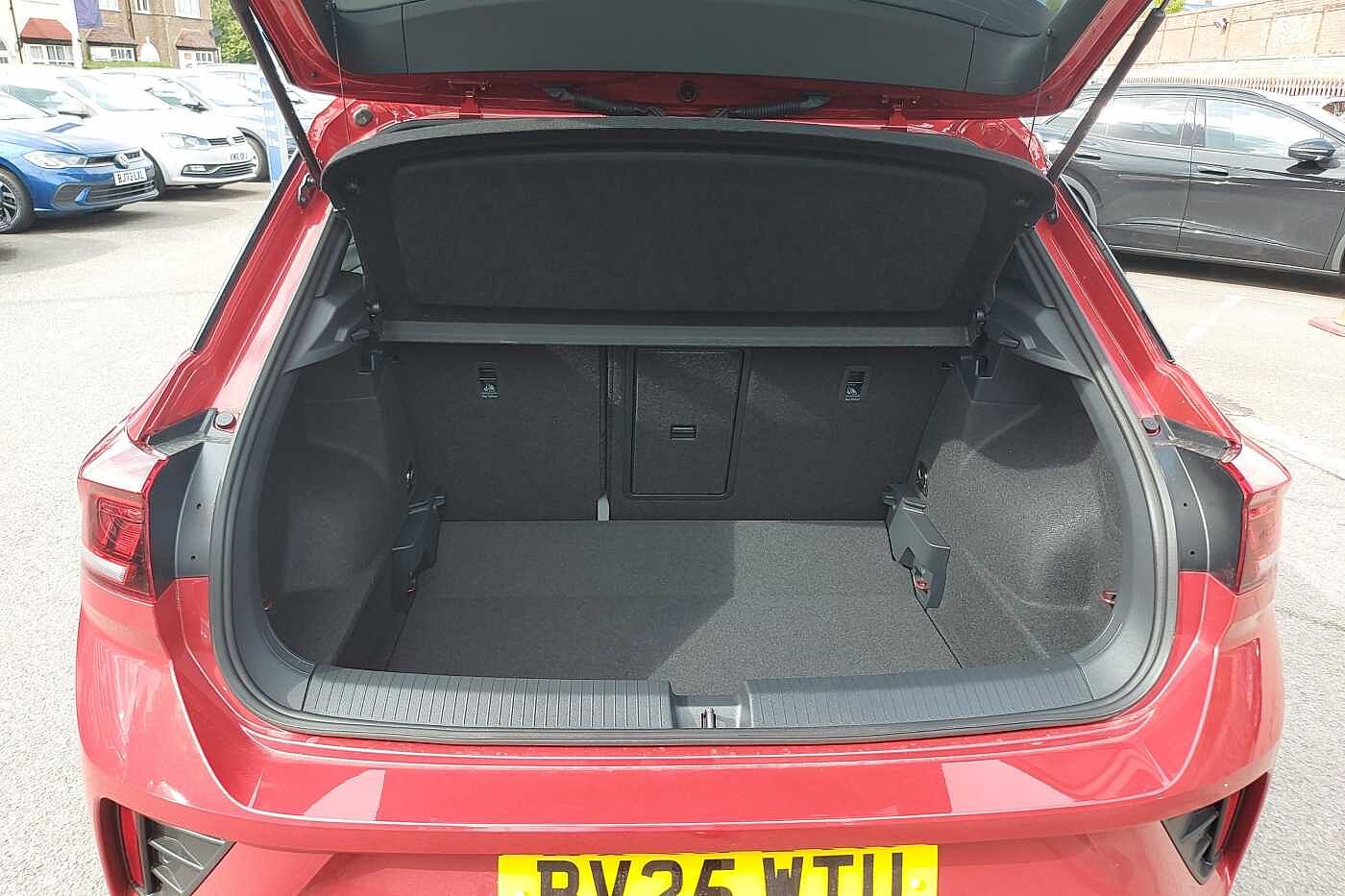 Used Volkswagen T-Roc 2025 for sale - 76800438: Photo 12